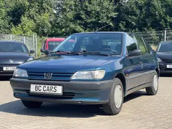 Grün Gebraucht 1996 Peugeot 306 Limousine | 1.990 €