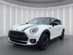 Weiß Gebraucht 2023 Mini Cooper Clubman Classic Kombi | 29.750 € (Etwas zu teuer)