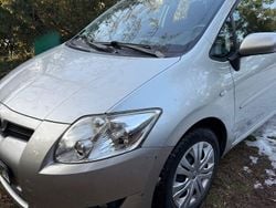 Silber Gebraucht 2009 Toyota Auris Limousine | 4.000 € (Superpreis)
