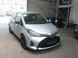 Silber Gebraucht 2014 Toyota Yaris Kleinwagen | 9.999 € (Teuer)
