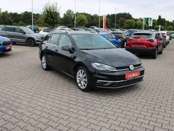 Schwarz Gebraucht 2018 VW Golf VII Highline Kombi | 18.930 € (Fairer Preis)