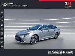 Silber Gebraucht 2022 Toyota Corolla Team Limousine | 24.990 € (Fairer Preis)