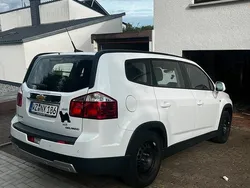 Orange Gebraucht 2010 Chevrolet Orlando Limousine | 8.350 €