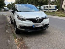 Weiß Gebraucht 2019 Renault Captur LIMITED SUV | 11.500 € (Fairer Preis)
