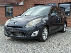 Grau Gebraucht 2010 Renault Scénic III Luxe Van / Kleinbus | 4.980 € (Fairer Preis)