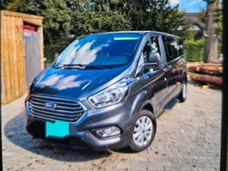 Grau Gebraucht 2019 Ford Tourneo Custom Van / Kleinbus | 33.000 € (Teuer)
