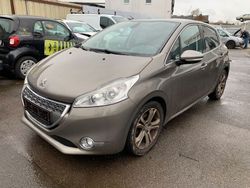 Grau Gebraucht 2013 Peugeot 208 Allure Kleinwagen | 3.350 € (Guter Preis)