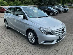 Silber Gebraucht 2012 Mercedes B180 Van / Kleinbus | 12.450 € (Fairer Preis)