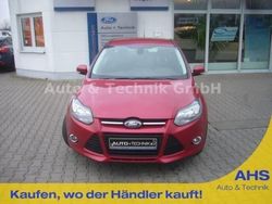 Rot metallic Gebraucht 2015 Ford Focus Limousine | 18.400 €