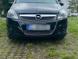 Schwarz Gebraucht 2009 Opel Zafira Van / Kleinbus | 3.400 € (Fairer Preis)