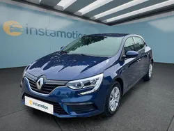 Blau Gebraucht 2019 Renault Mégane IV Limousine | 13.399 € (Etwas zu teuer)