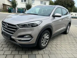 Weiß Gebraucht 2015 Hyundai Tucson Intro Edition SUV | 14.999 € (Fairer Preis)