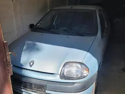 Silber Gebraucht 1998 Renault Clio II Kleinwagen | 1.600 €