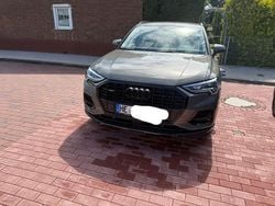 Grau Gebraucht 2019 Audi Q3 Advanced SUV | 23.900 € (Guter Preis)