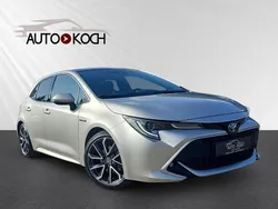 Silber Gebraucht 2021 Toyota Corolla Hybrid Lounge Limousine | 24.949 € (Fairer Preis)