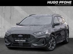 Magnetic metallic Gebraucht 2024 Ford Focus ST-Line X Kombi | 28.250 € (Etwas zu teuer)