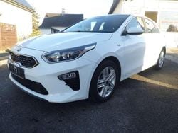 Casa white Gebraucht 2018 Kia Ceed Vision Kleinwagen | 9.999 € (Guter Preis)