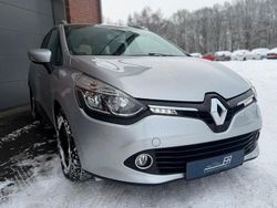 Grau Gebraucht 2015 Renault Clio IV Dynamique Limousine | 8.290 € (Fairer Preis)