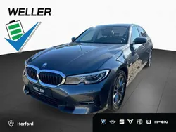 Mineralgrau (grau) Gebraucht 2021 BMW 320e Shadowline Limousine | 26.390 € (Fairer Preis)