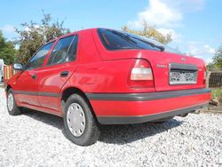 Rot Gebraucht 1992 Nissan Sunny Limousine | 1.800 €