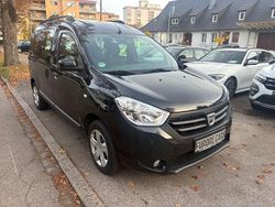 Perlmuttschwarz Gebraucht 2015 Dacia Dokker Lauréate Van / Kleinbus | 10.950 € (Fairer Preis)