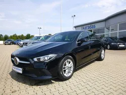 Nachtschwarz unilack Gebraucht 2020 Mercedes CLA180 Limousine | 24.900 € (Guter Preis)
