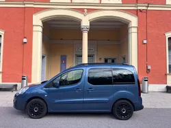 Blau Gebraucht 2018 Peugeot TePee Allure Limousine | 10.970 €