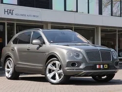 Grau Gebraucht 2018 Bentley Bentayga Mulliner SUV | 97.500 €