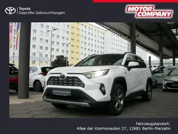 Weiß Gebraucht 2020 Toyota RAV4 Hybrid Club SUV | 28.815 € (Etwas zu teuer)