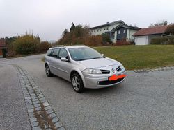 Grau Gebraucht 2008 Renault Mégane II Kombi | 3.500 € (Teuer)