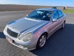 Grau Gebraucht 2002 Mercedes E270 Limousine | 4.999 € (Teuer)