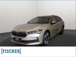 Ice tea gelb metallic Gebraucht 2025 Skoda Superb Selection Kombi | 43.870 €