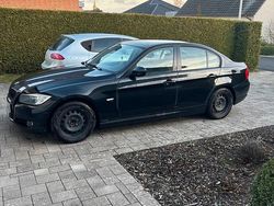 Schwarz Gebraucht 2011 BMW 318 Limousine | 2.500 € (Superpreis)