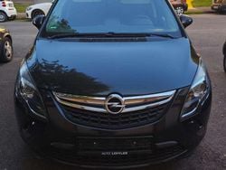 Gebraucht 2016 Opel Zafira Tourer Edition Van / Kleinbus | 10.650 € (Etwas zu teuer)