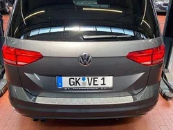 Grau Gebraucht 2019 VW Touran IQ Drive Van / Kleinbus | 26.850 € (Guter Preis)