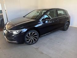 Schwarz Gebraucht 2020 VW Golf VII Style Limousine | 21.950 € (Etwas zu teuer)