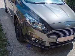 Grau Gebraucht 2019 Ford S-MAX S Van / Kleinbus | 15.999 € (Guter Preis)