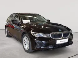 Schwarz uni Gebraucht 2022 BMW 330e Advantage Kombi | 25.490 € (Superpreis)
