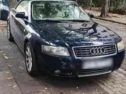 Blau Gebraucht 2005 Audi A4 Cabrio | 1.860 €