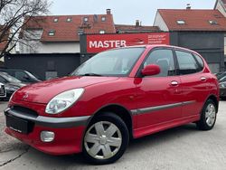 Rot Gebraucht 2001 Daihatsu Sirion Kleinwagen | 3.990 € (Etwas zu teuer)
