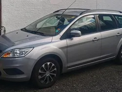 Grau Gebraucht 2009 Ford Focus Kombi | 1.599 € (Guter Preis)