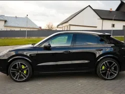 Schwarz Gebraucht 2022 Porsche Cayenne SUV | 97.000 €