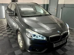 Grau Gebraucht 2015 BMW 220 Active Tourer Sport Line Van / Kleinbus | 14.990 € (Etwas zu teuer)