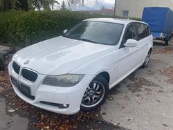 Weiß Gebraucht 2010 BMW 320 Kombi | 1.400 € (Superpreis)