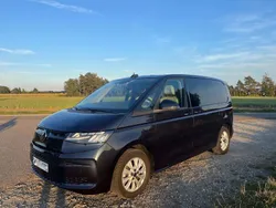 Blau Gebraucht 2022 VW Multivan Van / Kleinbus | 44.790 € (Superpreis)