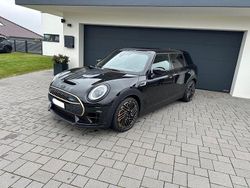 Schwarz Gebraucht 2023 Mini John Cooper Works Clubman Untold Edition Kombi | 39.907 € (Teuer)