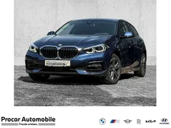 Blau Gebraucht 2022 BMW 120 Sport Line Kleinwagen | 26.390 € (Fairer Preis)