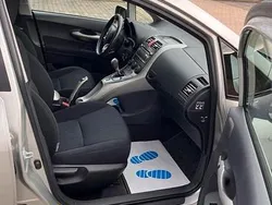 Grau Gebraucht 2008 Toyota Auris Kleinwagen | 5.500 € (Guter Preis)