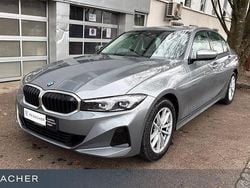 Grau Gebraucht 2024 BMW 318 Limousine | 31.849 € (Guter Preis)