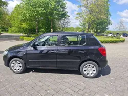 Schwarz Gebraucht 2013 Skoda Fabia Active Limousine | 1.850 € (Fairer Preis)